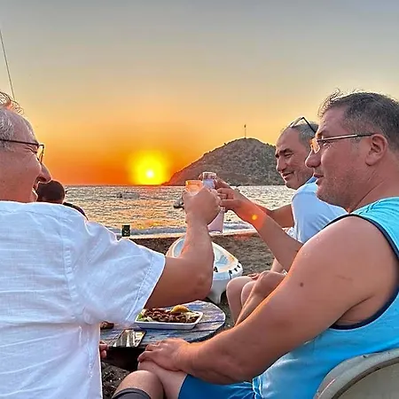 Ξενοδοχείο Paradise Guemuesluek