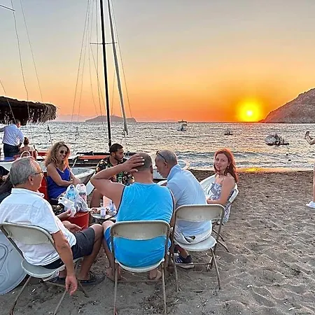 Paradise Guemuesluek Ξενοδοχείο 3*