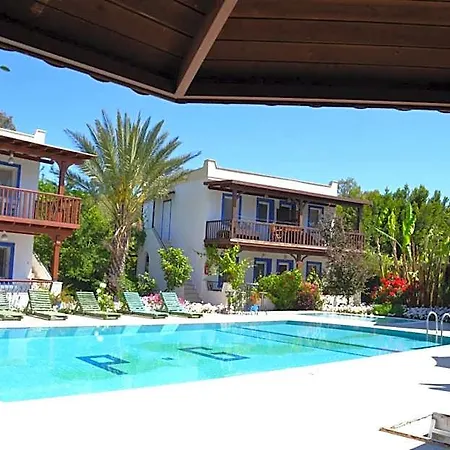 Paradise Guemuesluek Ξενοδοχείο 3*
